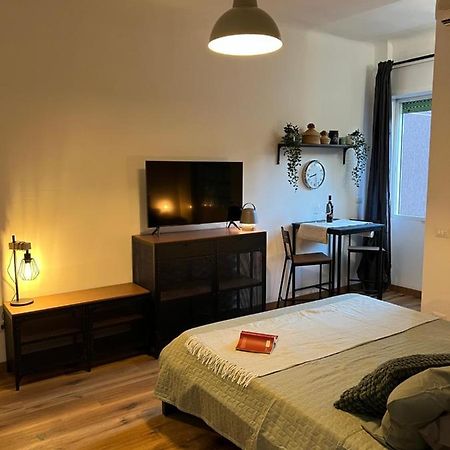 Stylish Apartment 3 Km Away From Duomo - Netflix, Wi-Fi, All Comforts Included Milan Extérieur photo