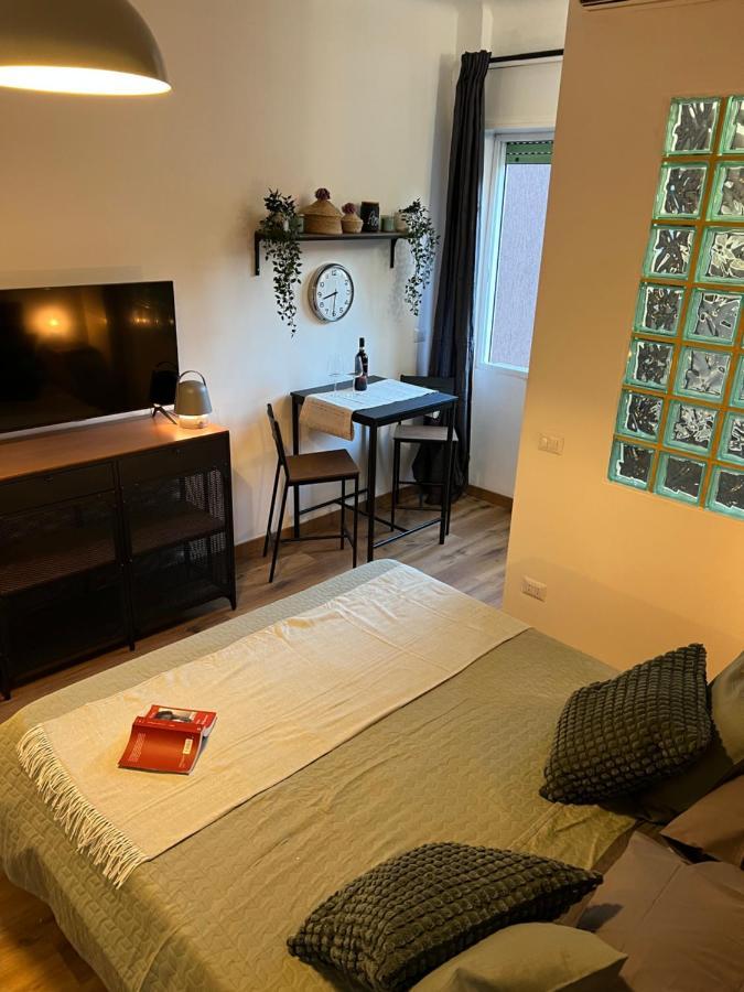 Stylish Apartment 3 Km Away From Duomo - Netflix, Wi-Fi, All Comforts Included Milan Extérieur photo