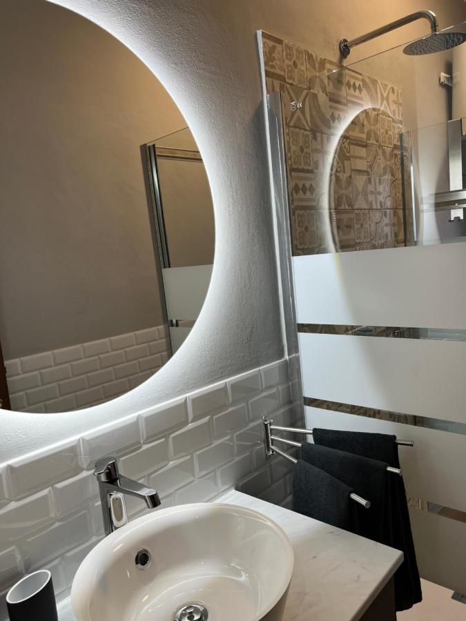 Stylish Apartment 3 Km Away From Duomo - Netflix, Wi-Fi, All Comforts Included Milan Extérieur photo